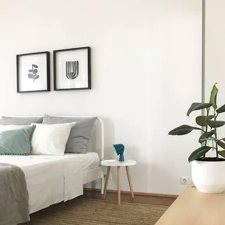 Jardin Apartment *